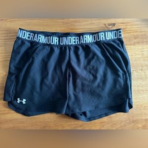 Women’s under Armour shorts L